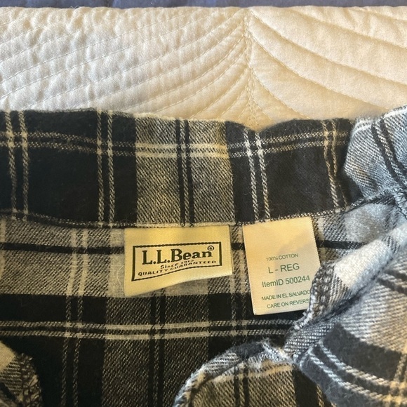 LL Bean Cotton Button up Size Large - Picture 3 of 9